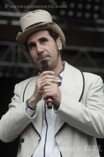 SERJ TANKIAN - 2008-08-28 - SAINT CLOUD - Domaine National - Grande Scene - 